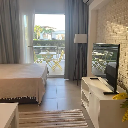 Family Friendly Modern Flat In Caesar &spa, Long Iskele, Kktc דירה Iskele District (Northern Cyprus)