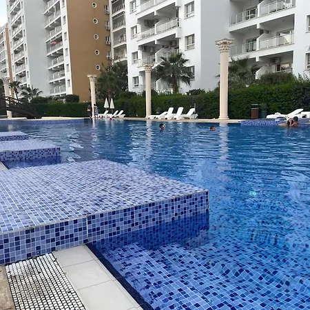 Family Friendly Modern Flat In Caesar &spa, Long Iskele, Kktc דירה *