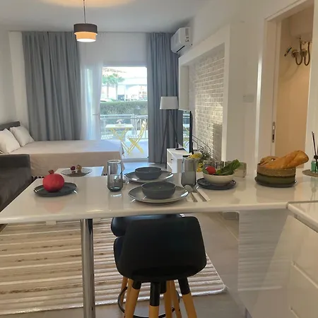 Family Friendly Modern Flat In Caesar &spa, Long Iskele, Kktc Apartment